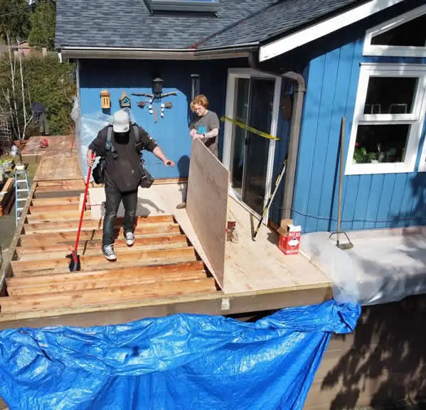 When Deck Repairs Become Urgent